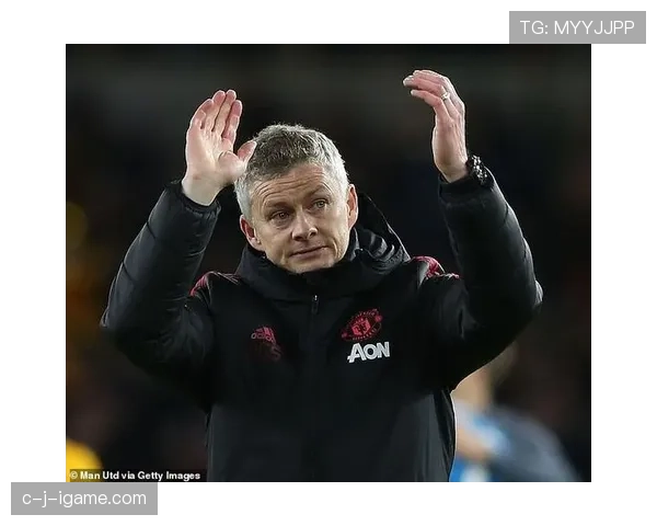 斯卡洛尼强化逼抢战术重塑防线，球队防守效率与团队协作显著提升