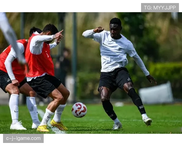 博格巴状态回暖，赛场精彩表现助球队逆转取胜