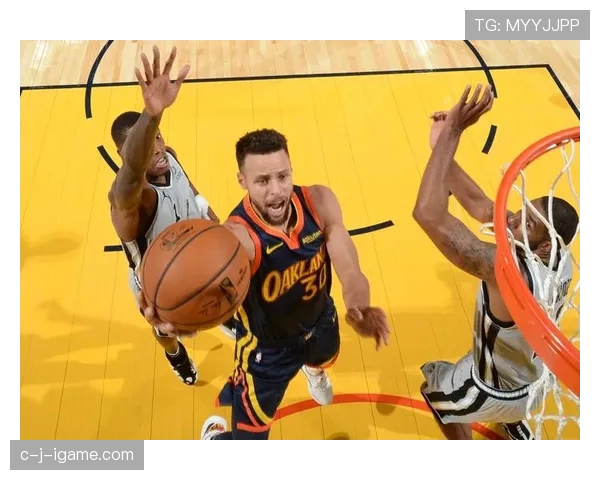 博阿锋线火力全开,状态回暖助球队再创佳绩 博阿锋线火力全开,状态回暖助球队再创佳绩