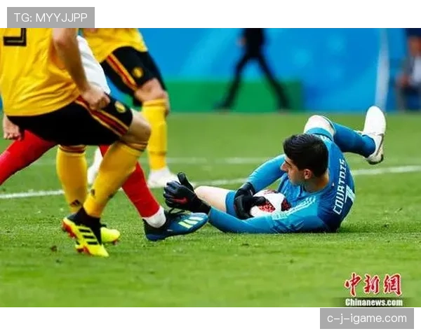 库尔图瓦与诺伊尔状态对比凸显：谁是当今足坛最佳门将？