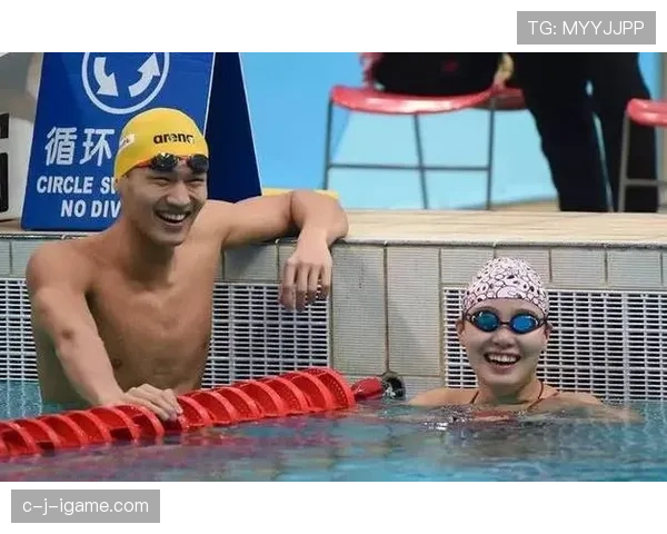 傅园慧又在泳池边啃鸡腿了，这届运动员的自律人设是不是该换换了？